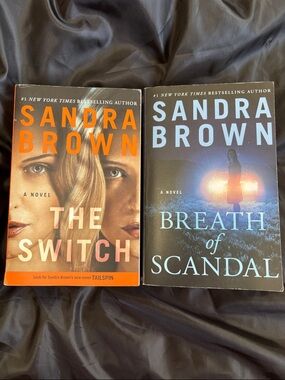 2 Book Bundle by Sandra Brown | Romantic Suspense